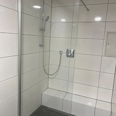 Moderne Souterrain Ferienwohnung Bremerhaven Exterior photo